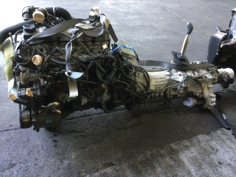 デリカスペースギア　4M40エンジン　整備解説書 デリカスペースギア 4M40エンジン 整備解説書 - メルカリ