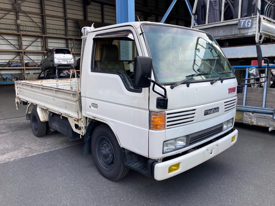 マツダ（MAZDA）プレート シヤツクル/マツダ純正部品/タイタン/W3Y349040(W3Y3-49-040) マツダ純正MAZDA マツダ CX-60 純正 シグネチャー フェンダー