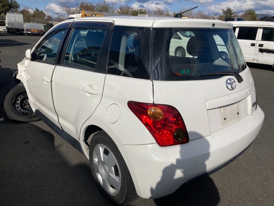 イスト NCP60 エアコンホース 1 走行2万km車より 三品自動車工業 エアコンが冷えない 効きが悪い クーラー イスト NCP60