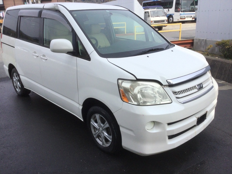 トヨタ　ノア　ボクシー　アイシス　ＡＺＲ60Ｇ　ＡＮＭ10　セルモーター　スターター　中古　28100-28051　428000-0153 ヴォクシーとアイシスの比較 | 中古車ならカーセンサーnet