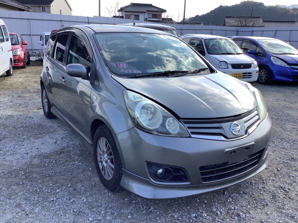 GAPRAS 日産 ノート - 商品詳細 - SP329379