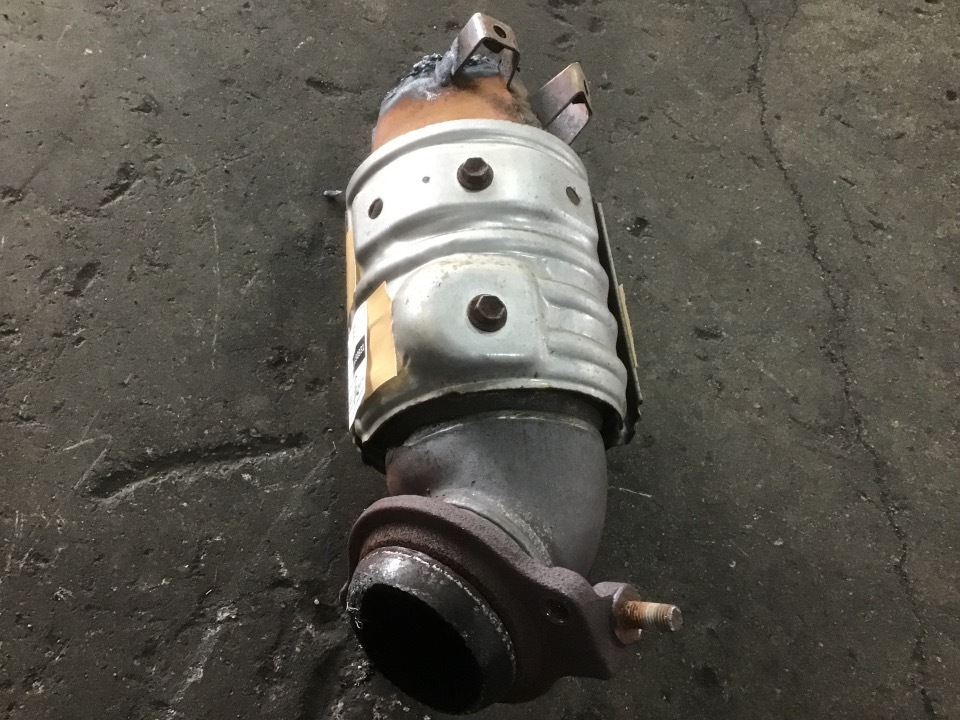 トヨタ アルファード ANH10 触媒 GB3 2AZ