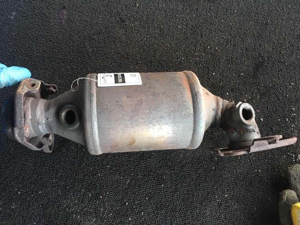 ホンダ ライフ JB5 前期 触媒 2センサー 中古 ジャンク A9713