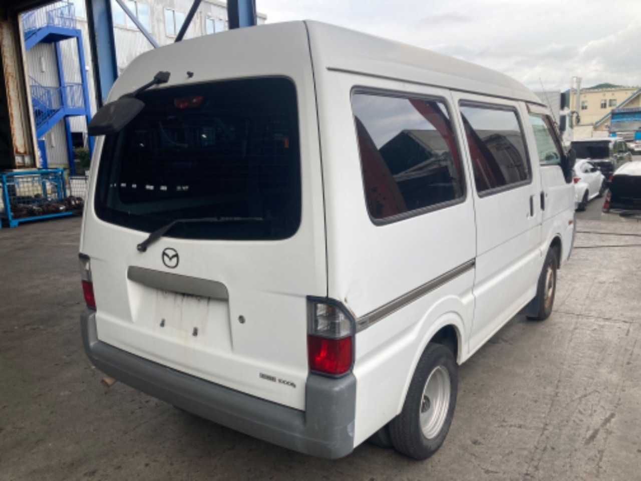 ボンゴ ABF-SKP2M リア バンパー S24F-50-221E36