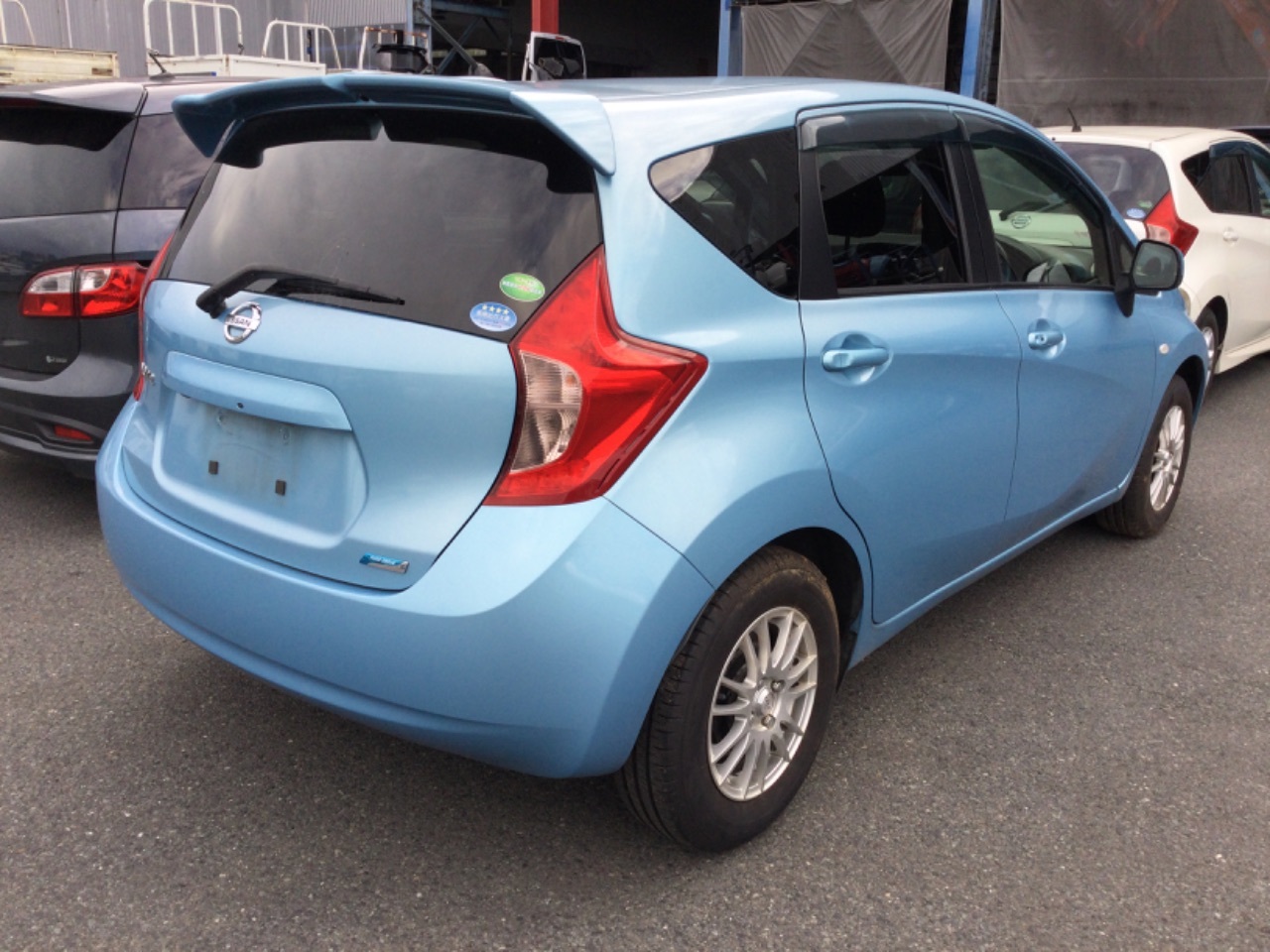 ノートリア　ffr 日産ノート リアバンパー交換｜グーネットピット