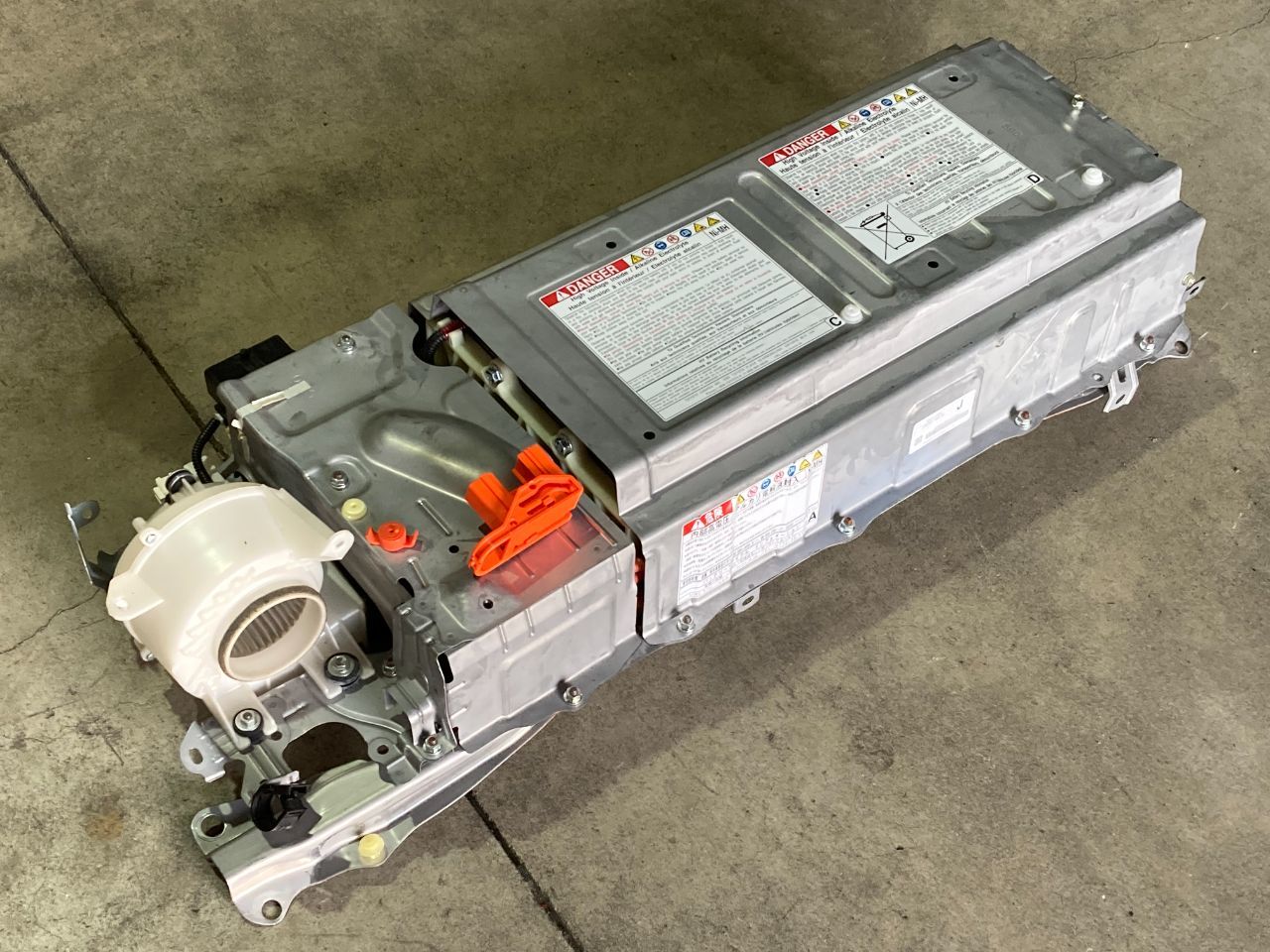 H22年ZVW30 プリウス 純正 ハイブリッドバッテリー　　ジャンク品 ☆H22年 プリウス L ZVW30 HVバッテリー G9280-47080／Ｇ9510-47060