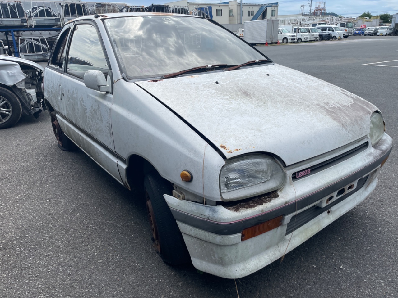 バカラのパンサーリープ　モデル2です Steelcase Leap エルゴノミック・オフィスチェア - Steelcase