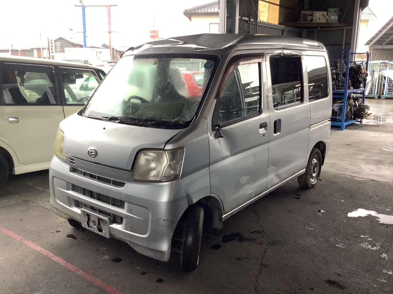 ダイハツハイゼットカーゴ ダイハツ ハイゼットカーゴ 660 デラックス 4WD（価格:203.5万円, 兵庫