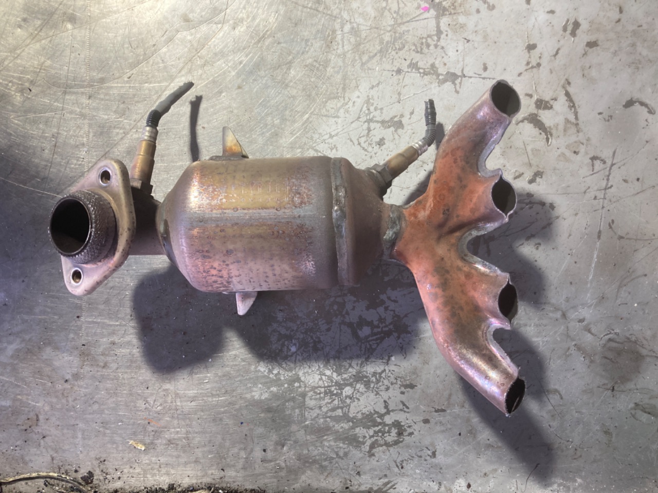 中古】DBA-MA15S ソリオ K12B 触媒 85L-C02 スズキ ソリオ DBA-MA15S