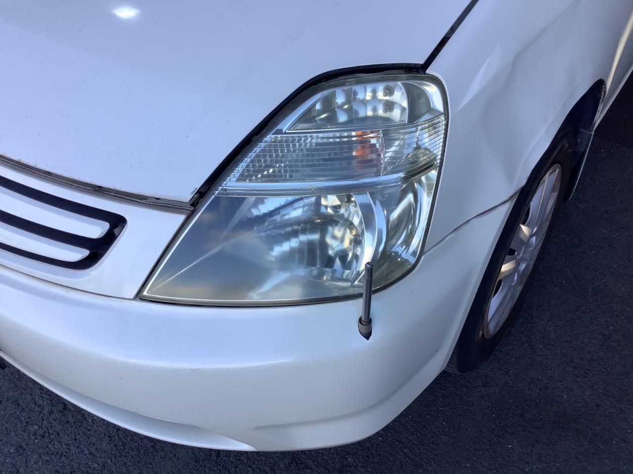 中古|ホンダ　ストリーム DBA-RN6 ラジエータグリル　G-113 ストリーム ホンダ RN6 中古|ホンダ DBA-RN6 ラジエーター G-113