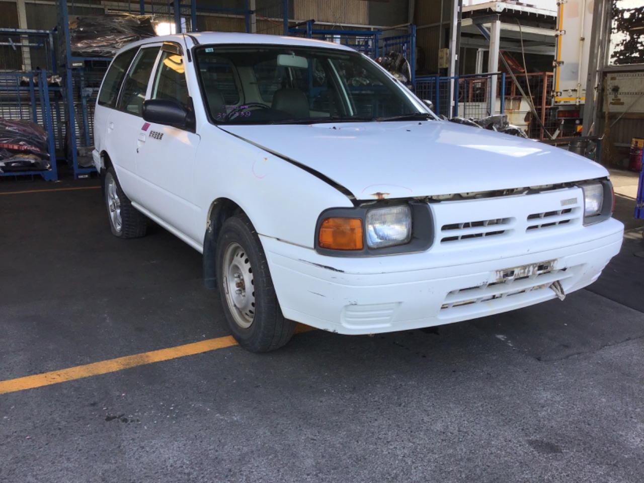 旧車.ファミリアRE.Fフェンダー右