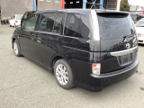 TOYOTA Isis  2/17